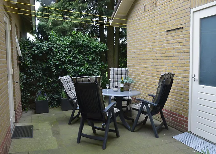 Relax, Explore, And Dine In Aalten * IJzerlo