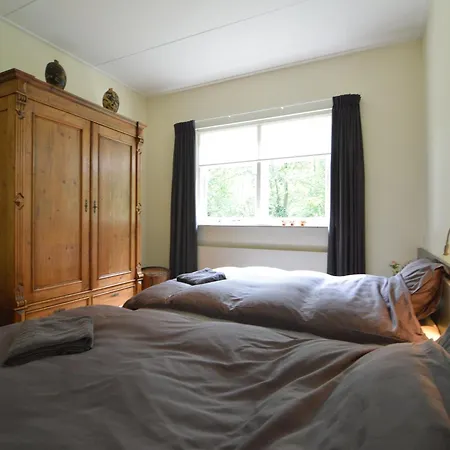 Relax, Explore, And Dine In Aalten Feriehus IJzerlo