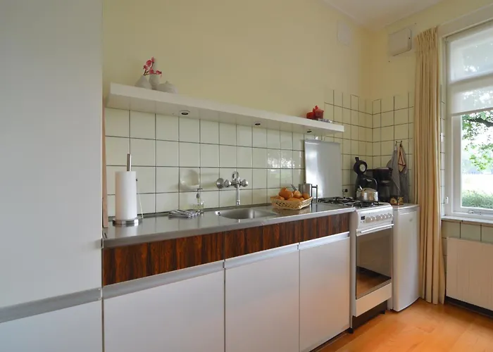 Relax, Explore, And Dine In Aalten IJzerlo