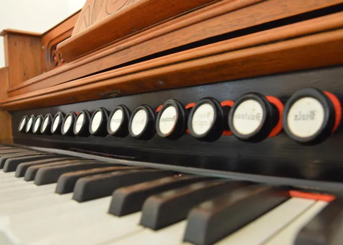 Relax, Explore, And Dine In Aalten IJzerlo